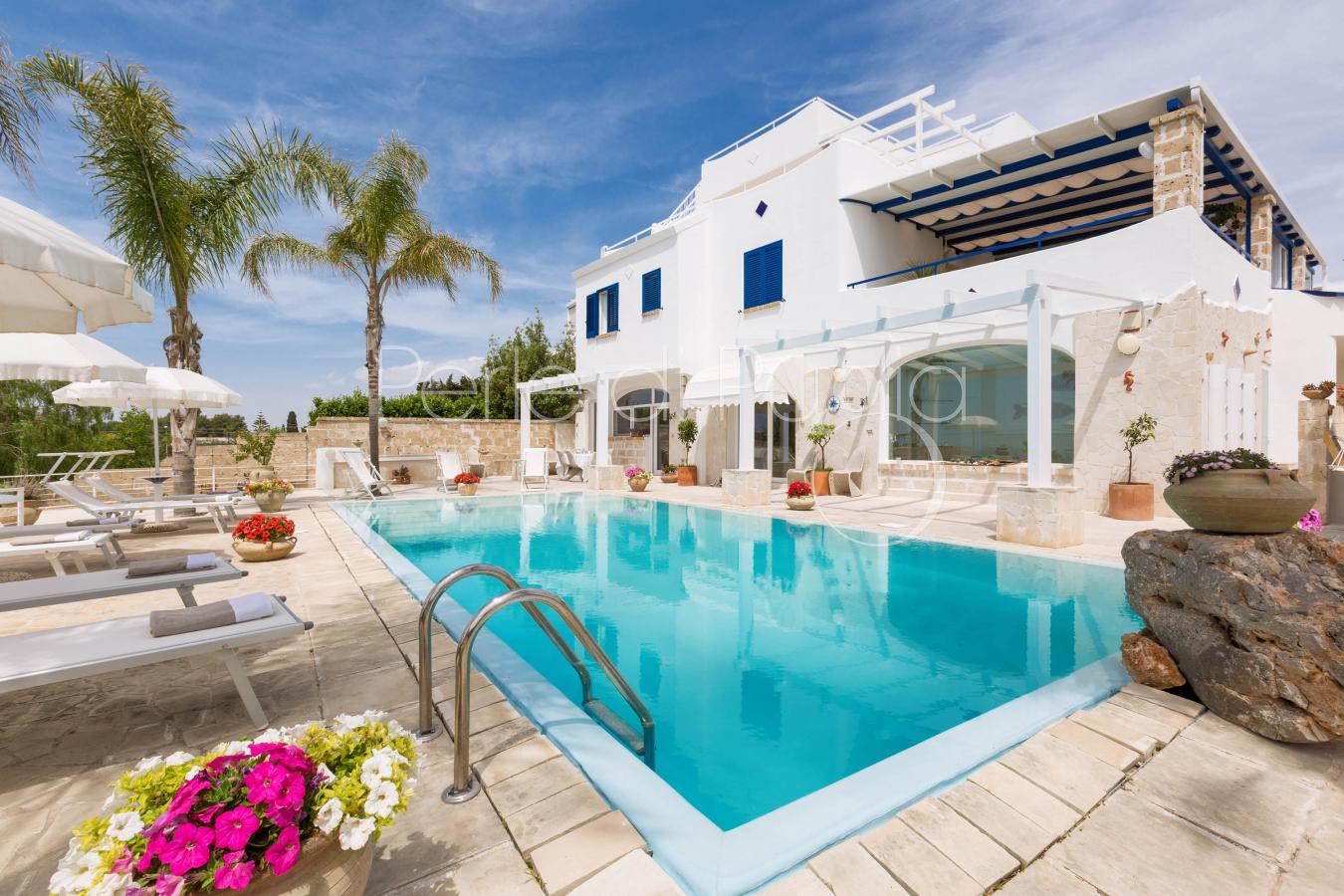 Villa con piscina e jacuzzi vista mare a Nardò Villa SoleLuna