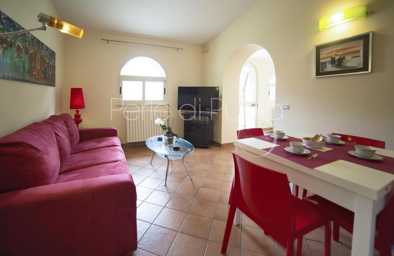 Petite villa avec piscine à quelques kilomètres du centre de lecce.