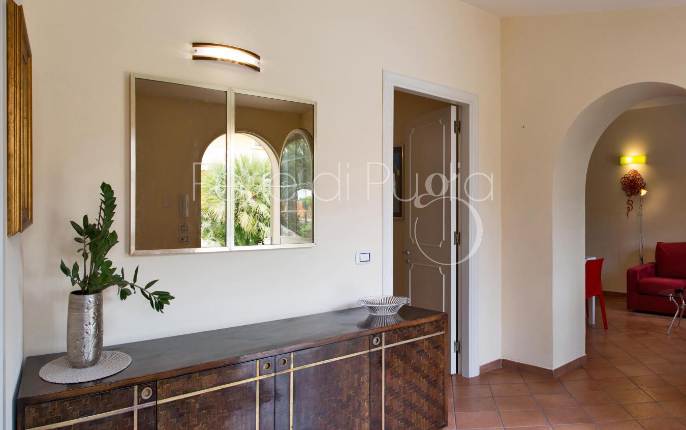 Petite villa avec piscine à quelques kilomètres du centre de lecce.