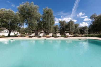 Villa con piscina per vacanze lusso a Ostuni, fino a 16 persone