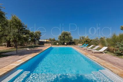 Villa tipica con piscina per vacanze in Puglia