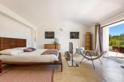 The vaults of the rooms are designed to give light, freshness and harmony to the villa
