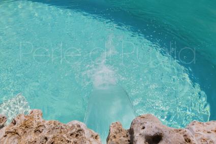 Un tuffo in piscina per rigenerarsi durante le vacanze in Puglia
