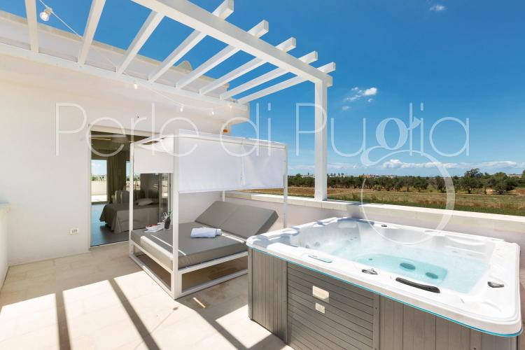 Luxury Penthouse Suite In Torre Pali With Jacuzzi Perla