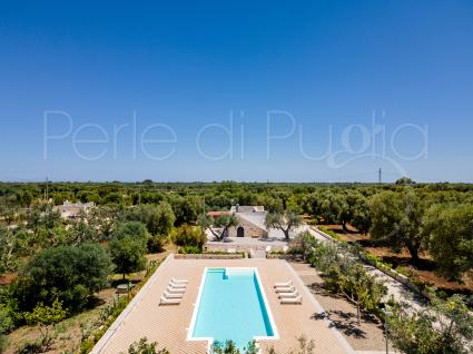 Villa con piscina in campagna in Puglia