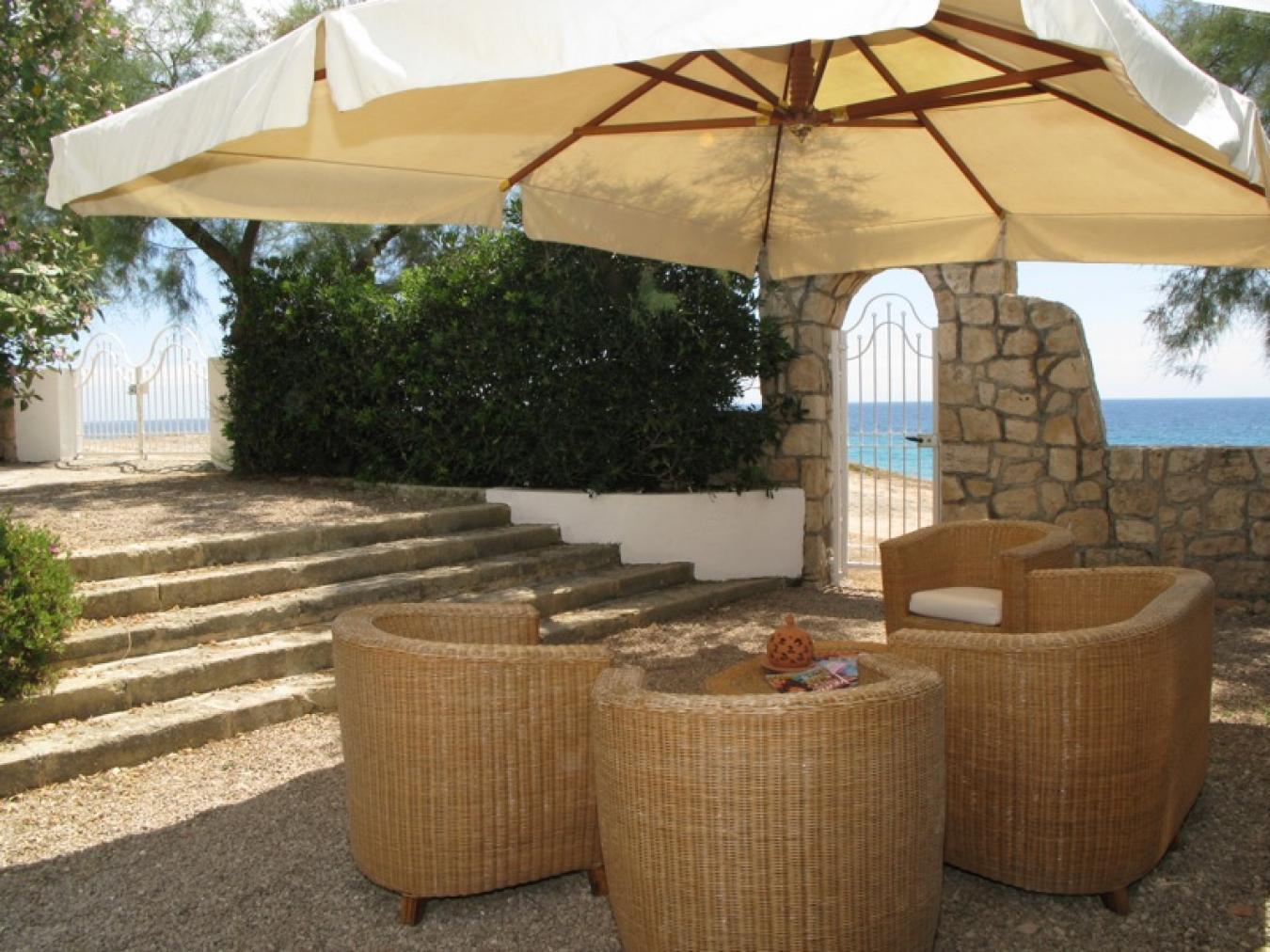 Villa sul mare in affitto a mancaversa gallipoli: villa selene